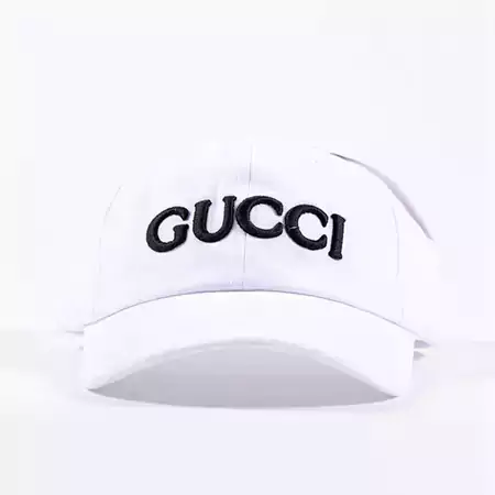 Gucci ロゴキャップ 刺繍ロゴ