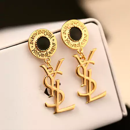 イブサンローラン ピアス ロゴ付き