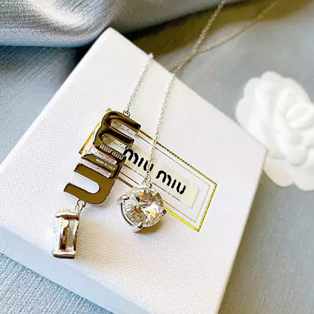 Miumiu ネックレス ダイヤモンド