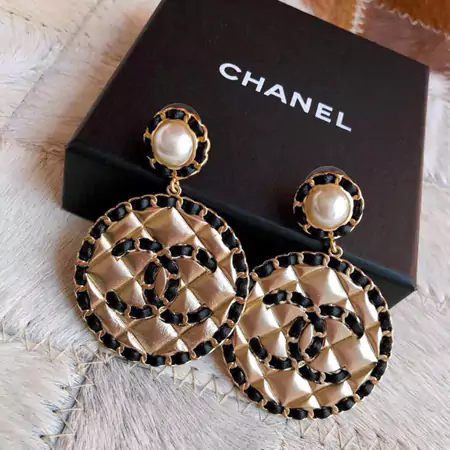 CHANEL イアリング レトロ