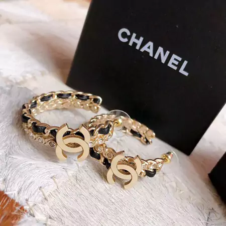 CHANEL ベルトスプライス イアリング