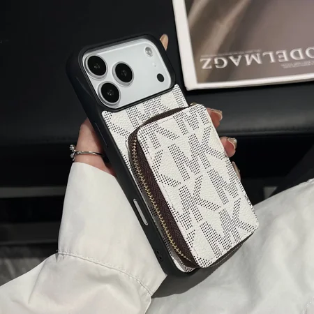 マイケルコース iPhone17 ケース