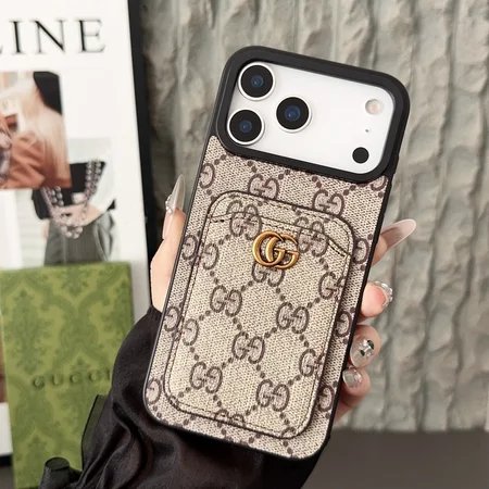 グッチ GGスプリームiPhone17ケース