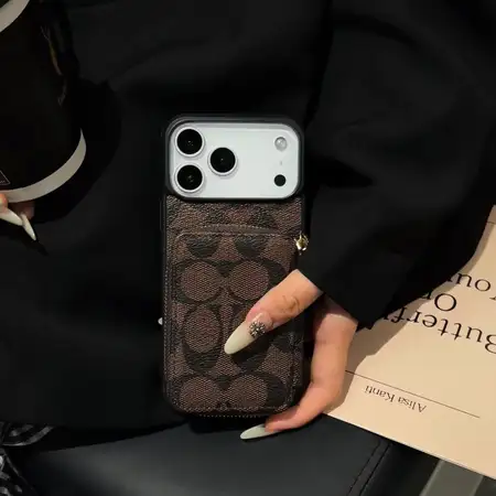 コーチ iPhone17 ケース