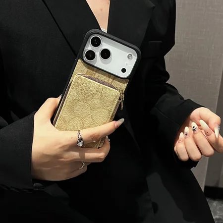 コーチ iPhone17 ケース