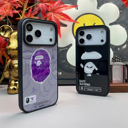 ア・ベイシング・エイプ iPhone17プロケース