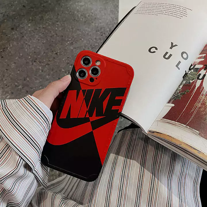 運動風ナイキiphone16/15/14/13ケース ポリエチレン 薄型 白黒 接合する お洒落 ブランド Nikeスマホケースファッション男女兼用送料無料SC21032354