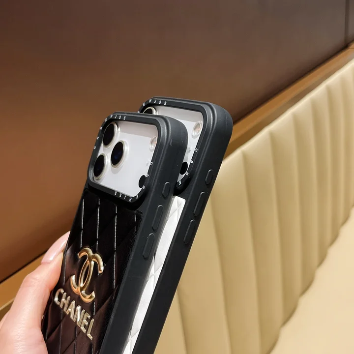  CHANEL メタルロゴ ケース